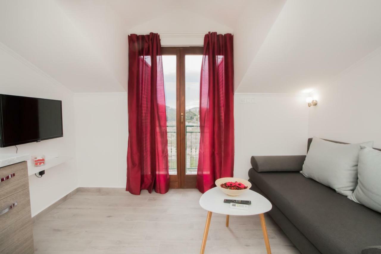 Apartments Tonka Sibenik Ngoại thất bức ảnh