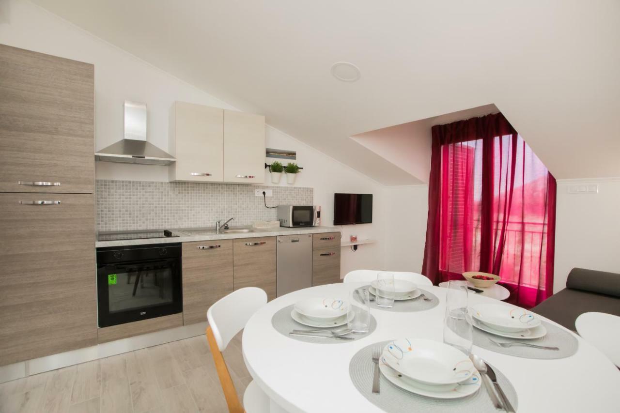Apartments Tonka Sibenik Ngoại thất bức ảnh